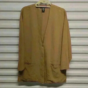 Women's light jacket two pockets in front AST 100% silk washed size 10